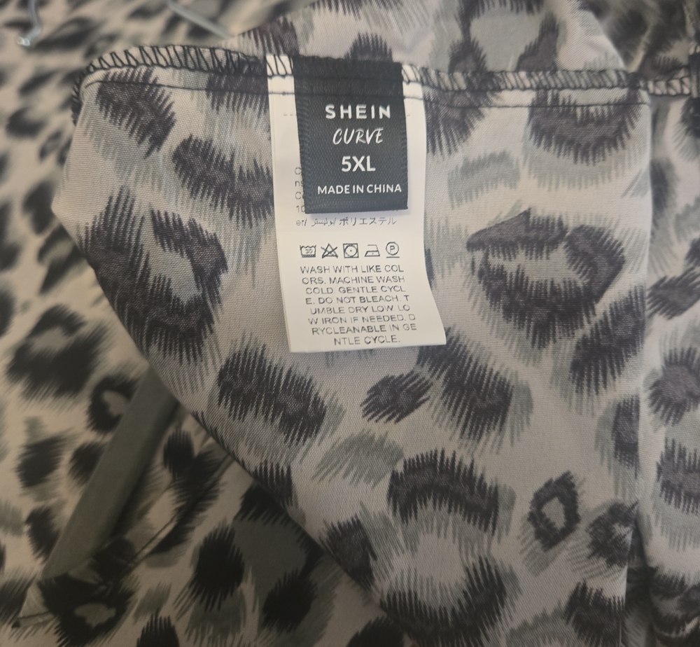 SHEIN Curve 5XL Grey Leopard Print Maxi Dress
